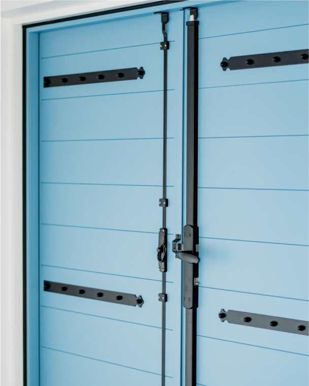 Image de porte de garage, fabriquée par Ouest-Fermeture dans les Côtes d'Armor